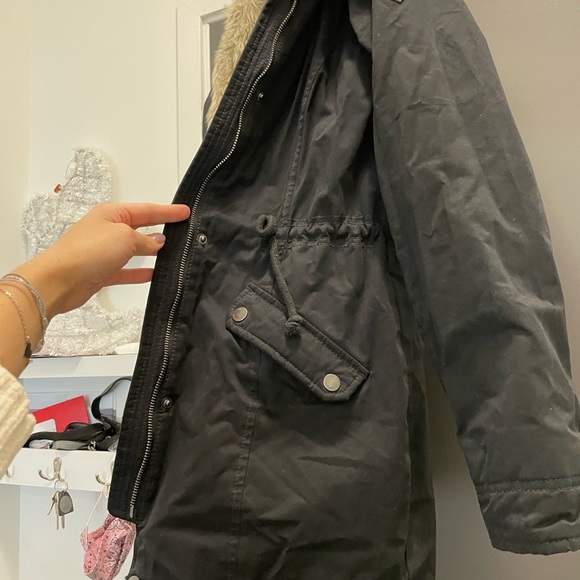 Hollister Parka - Picture 4 of 6